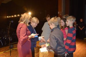 Młodość bez nałogów” - przgląd teatrów szkolnych