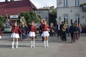 Koncert MOD z musztrą paradną