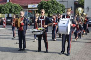 Koncert MOD z musztrą paradną