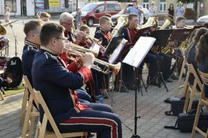 Koncert MOD z musztrą paradną