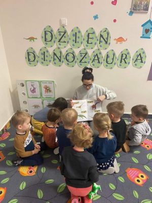 Dzień Dinozaura w Punkcie Opieki dla Dzieci do lat 3