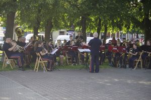 Koncert MOD i występy mażoretek