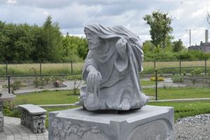 Rzeźby Tadeusza Biniewicza