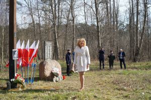 Uroczystość przy Krzyżu Katyńskim