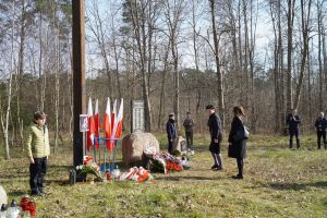 Uroczystość przy Krzyżu Katyńskim