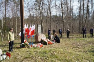 Uroczystość przy Krzyżu Katyńskim