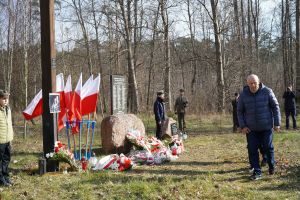 Uroczystość przy Krzyżu Katyńskim