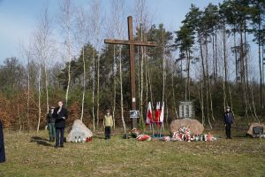 Uroczystość przy Krzyżu Katyńskim