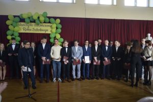zakończenie roku szkolnego maturzystów z LO