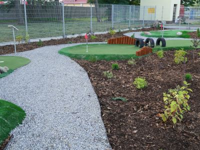 Boisko do minigolfa