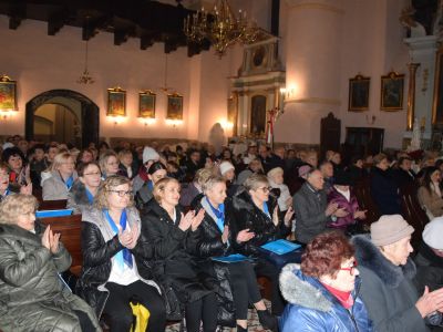 chór Arce Cantores na koncercie kolęd i pastorałek