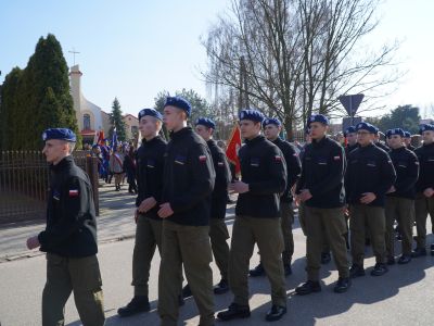 Nadanie sztandaru Szkole Podstawowej nr 5 im. Księcia Mazowieckiego Siemowita IV w Gostyninie