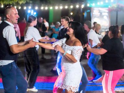 454858902_809712594671310_8171997878171949453_nPotańcówka w rytmie disco polo