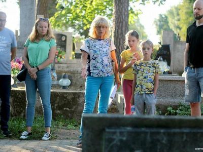 spacer szlakiem gostynińskich nekropolii
