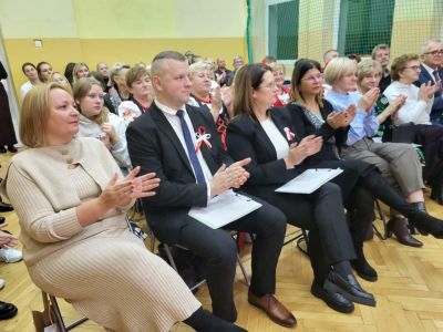 Wieczornica Niepodległościowa „TOBIE POLSKO” w Szkole Podstawowej w Zwoleniu