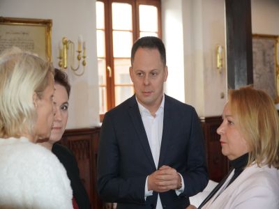 Powstaną dwa ronda oraz ścieżki pieszo-rowerowe  w Gostyninie