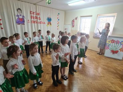 Przedszkole nr 2 - dzień Babci i Dziadka