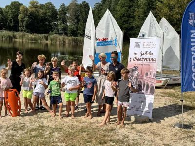 Zakończenie warsztatów żeglarskich „Letnie odkrycia – spacery, pocztówki i szanty”