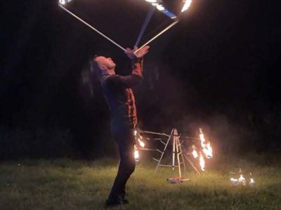 „Magia Ognia” hipnotyzujące widowisko podczas II Ogólnopolskiego Biegu Gostynińska Nocna 5
