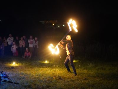 „Magia Ognia” hipnotyzujące widowisko podczas II Ogólnopolskiego Biegu Gostynińska Nocna 5