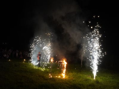 „Magia Ognia” hipnotyzujące widowisko podczas II Ogólnopolskiego Biegu Gostynińska Nocna 5