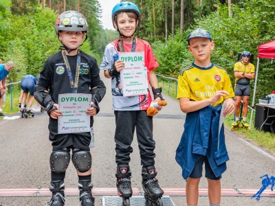 Rolkarze UKS Zwoleń-Team z wysokimi miejscami w międzynarodowych zawodach - Ruciane Nida 2025