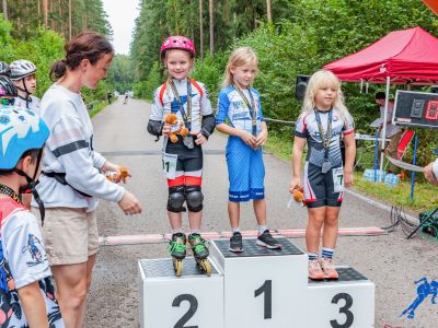Rolkarze UKS Zwoleń-Team z wysokimi miejscami w międzynarodowych zawodach - Ruciane Nida 2025