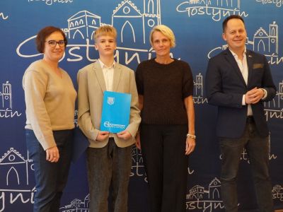 Stypendia dla Najzdolniejszych Uczniów Miasta Gostynina – Podsumowanie Roku 2024/2025