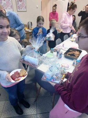 Warsztaty „Świąteczne Mosty Pokoleń” w Miejskim Ośrodku Pomocy Społecznej w Gostyninie