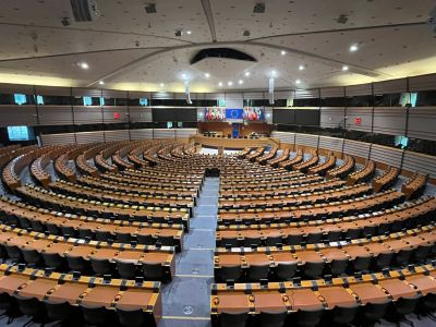 Gostynińska młodzież kontynuuje wizytę studyjną w Brukseli. Zwiedzanie miasta i spotkanie z europosłem Andrzejem Halickim