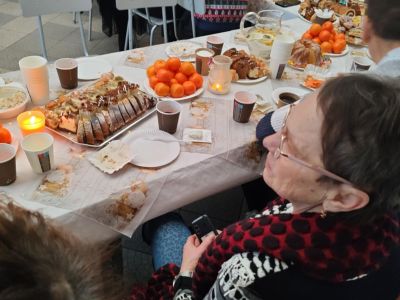 „Świąteczne Mosty Pokoleń” spotkanie seniorów w Miejskim Ośrodku Pomocy Społecznej