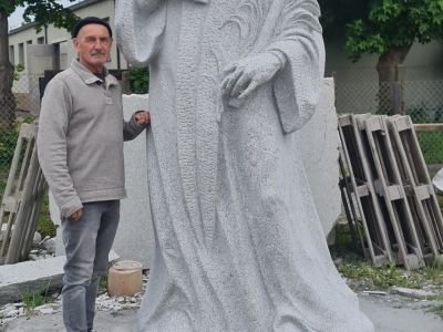 Artysta rzeźbiarz Tadeusz Biniewicz