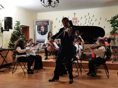 Magia wigilijnego wieczoru w Miejskiej Szkole Muzycznej