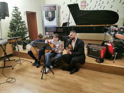 Magia wigilijnego wieczoru w Miejskiej Szkole Muzycznej