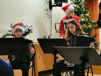 Magia wigilijnego wieczoru w Miejskiej Szkole Muzycznej