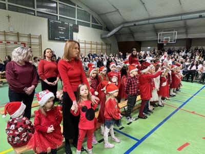 Rodzinne Kolędowanie w Zespole Szkolno-Przedszkolnym w Gostyninie! 