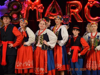 Kobieta w tańcu - międzypokoleniowe obchody Dnia Kobiet