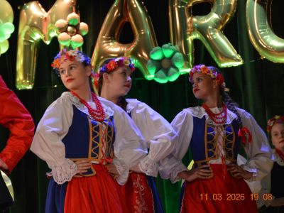 Kobieta w tańcu - międzypokoleniowe obchody Dnia Kobiet