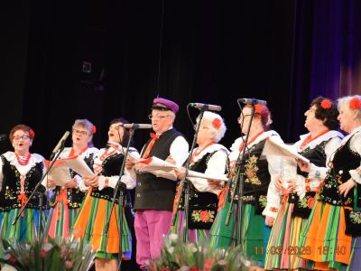 Kobieta w tańcu - międzypokoleniowe obchody Dnia Kobiet