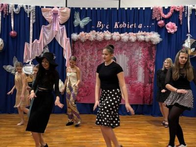 „Kobietą być…” – Inspirująca lekcja historii i pasji w SP nr 3
