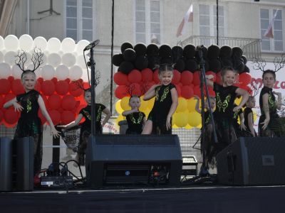 MAŻORETKI LIBRA GOSTYNIN ZREALIZOWAŁY PROJEKT „TANIEC BEZ GRNIC. 50 lat Jugendtanzkorps Rheinsternchen i 10 lat Libra...