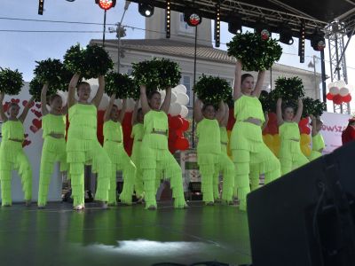 MAŻORETKI LIBRA GOSTYNIN ZREALIZOWAŁY PROJEKT „TANIEC BEZ GRNIC. 50 lat Jugendtanzkorps Rheinsternchen i 10 lat Libra...