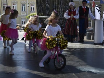 MAŻORETKI LIBRA GOSTYNIN ZREALIZOWAŁY PROJEKT „TANIEC BEZ GRNIC. 50 lat Jugendtanzkorps Rheinsternchen i 10 lat Libra...