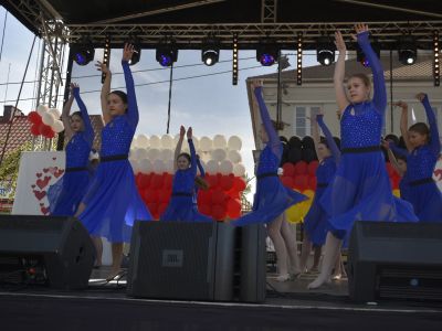 MAŻORETKI LIBRA GOSTYNIN ZREALIZOWAŁY PROJEKT „TANIEC BEZ GRNIC. 50 lat Jugendtanzkorps Rheinsternchen i 10 lat Libra...