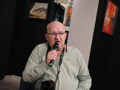 Sztuka wróciła do MCK. Wernisaż wystawy Krzysztofa Kopra w odnowionej galerii