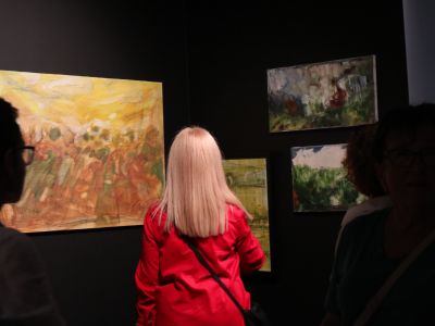 Sztuka wróciła do MCK. Wernisaż wystawy Krzysztofa Kopra w odnowionej galerii