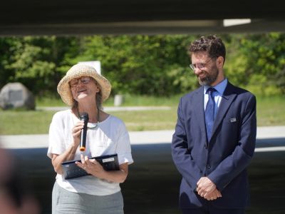 odsłonięcia tablicy upamiętniającej Żydów z centralnej Polski zamordowanych w niemieckim nazistowskim obozie zagłady...
