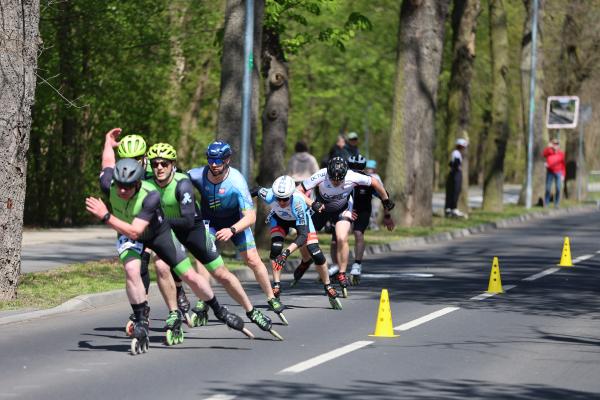 Wrotkarze szybcy z Uks Zwoleń-Team z 1 miejscem w 2 etapie Długodystansowego Pucharu Polski - MILICZ